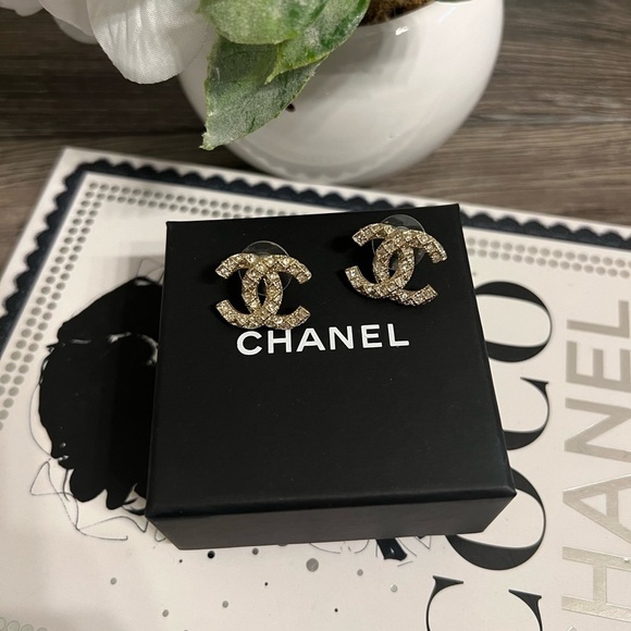 Chanel Gold Crystal CC Earrings - Picture 7 of 7